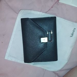 Brand new never been used Valextra brown wallet